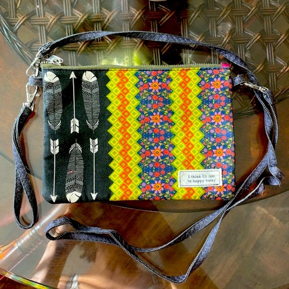 Natural Life Floral Zipper Purse